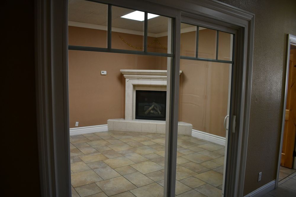 Hillswood Plaza: 6693 Folsom Auburn Rd, Folsom, CA 95630
